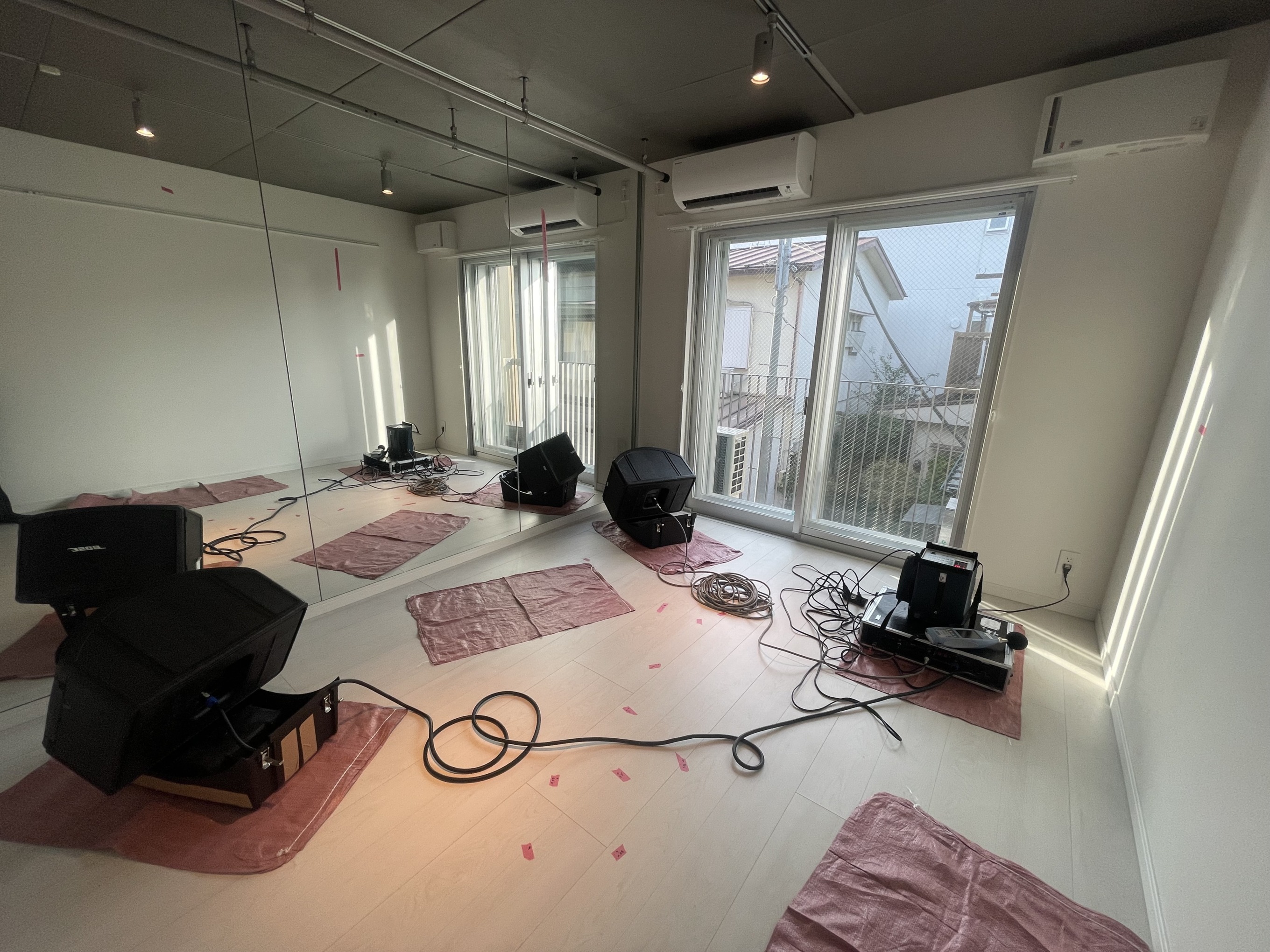 遮音性能試験で過去最高のDr-100等級およびLr-30等級を達成しました。